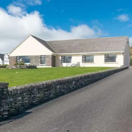 Holiday home Beachmount House